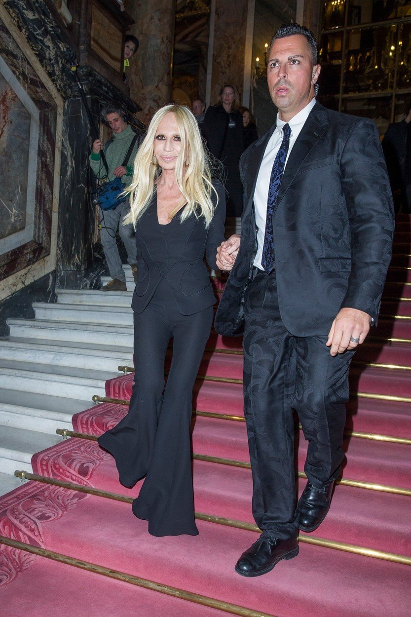 Donatella Versace v jednom ze svych modelů