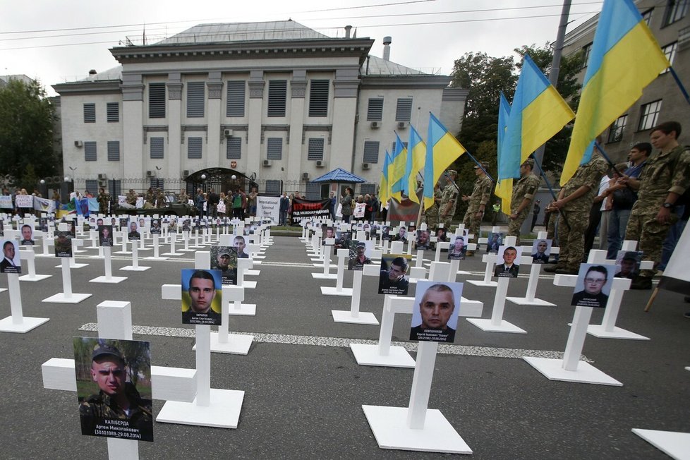 Tragédii v Ilovajsku si Ukrajinci každoročně připomínají.