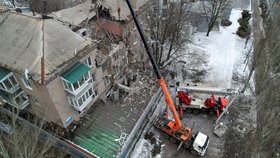 Odklízení následků bombardování v Doněcku (4. 2. 2023)