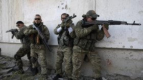 Ukrajinští vojáci v Doněcku.