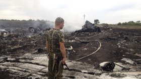 Bez komentáře: Obrazy hrůzy z místa dopadu Boeingu 777.