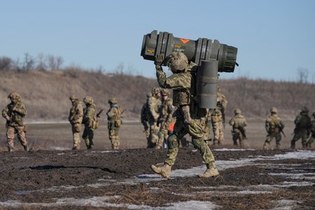 Vojenské výcviky v ukrajiském Doněcku