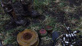 Válka na Ukrajině: V Doněcku pokračuje likvidace min (12.12.2022)