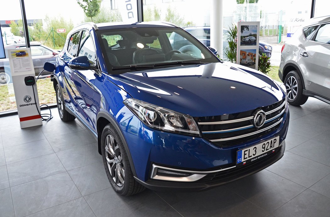 Dongfeng Seres 3