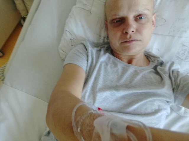 Paní Lenka z Ostravy bojuje s rakovinou vaječníků. Při životě ji drží udržovací léčba, jiná pomoc není.