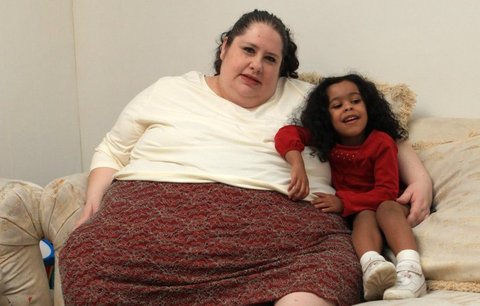 Nejtlustší matka světa: Krmí mě moje dcera 