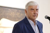Miroslav Donutil (71): Zhubl 11 kilo! Co se s ním děje?