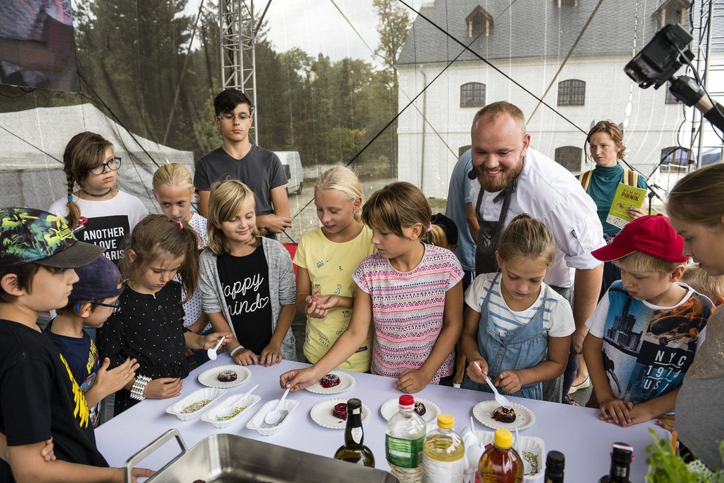 Nechybělo ani zdobení bezlepkových donutů pro děti