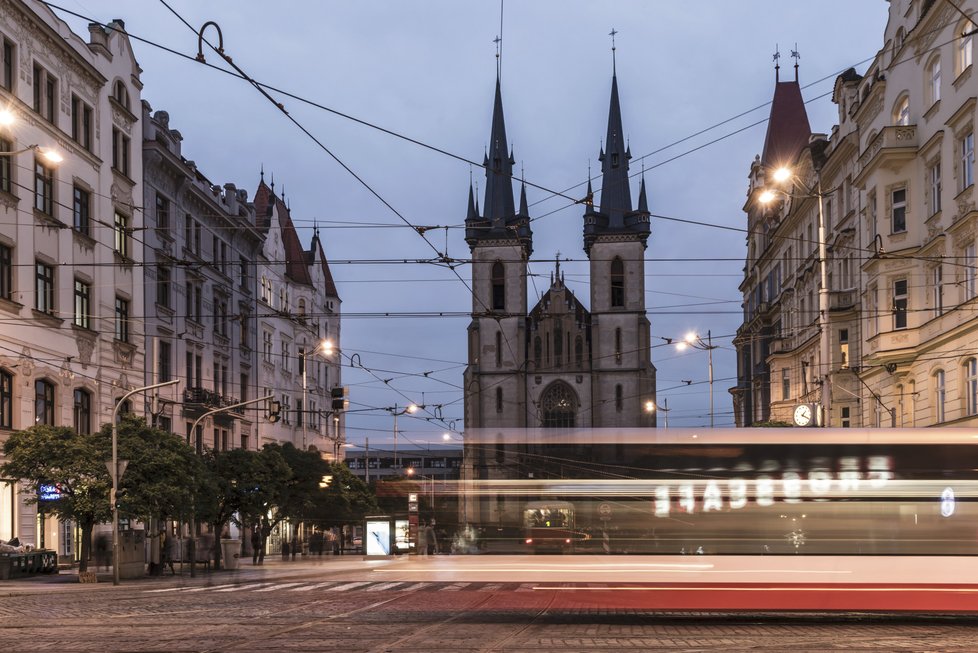 V kategorii Krása Prahy a její proměny obdržel od odborné poroty 1. cenu Tomáš Tkáčik za svůj cyklus fotografií Prahou na kolejích.