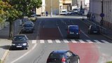 Dopravní novinka na Karvinsku: Červené pásy ochraňují školáky