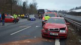 Dvě dopravní nehody na D1: Řidiče porazilo vlastní auto!