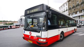 Stáří pražských autobusů nemá přesáhnout patnáct let