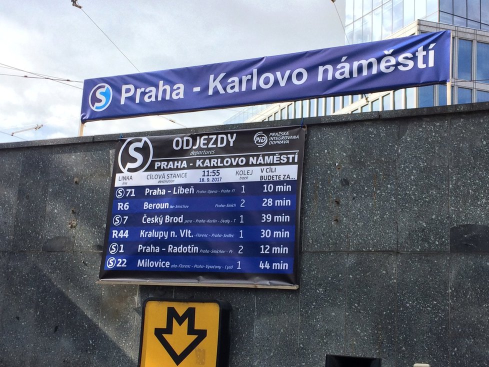 Takhle by to mohlo vypadat: Vstup do stanice podzemní železnice v Praze.