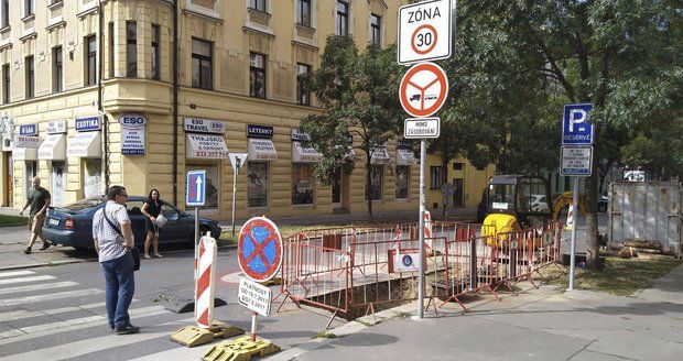 Kvůli opravě Chodovské se nejprve komunikace zúží pro silniční provoz, posléze se zcela přeruší ve směru do centra. (ilustrační foto)