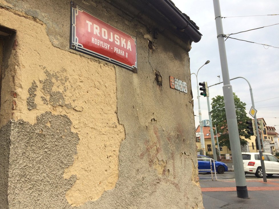 Trojská ulice v Praze.