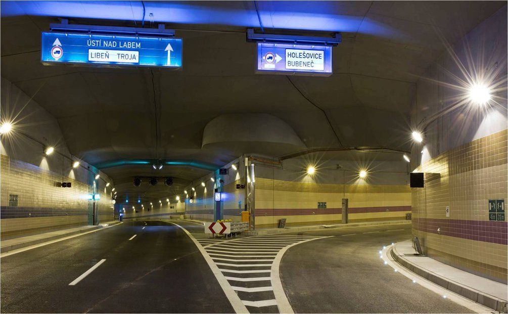 Tunelový komplex Blanka slouží řidičům už rok.