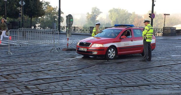 Složky Integrovaného záchranného systému policisté dál pustí.