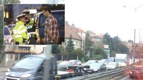 Dopravní kolony na výpadovce z Prahy ve směru na D8
