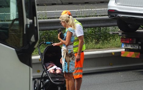 Dopravní nehoda na dálnici D1, které se účastnila i herečka Kateřina Brožová.