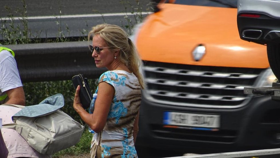 Dopravní nehoda na dálnici D1, které se účastnila i herečka Kateřina Brožová.