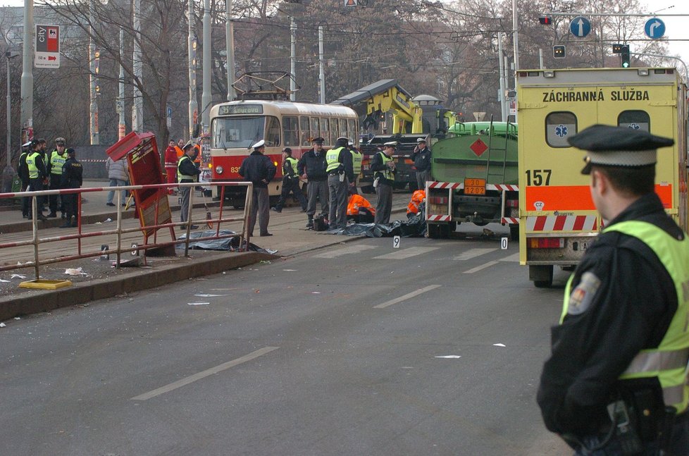Od tragédie na Karlově náměstí uplynulo 12 let, nehodu nepřežili dva lidé.
