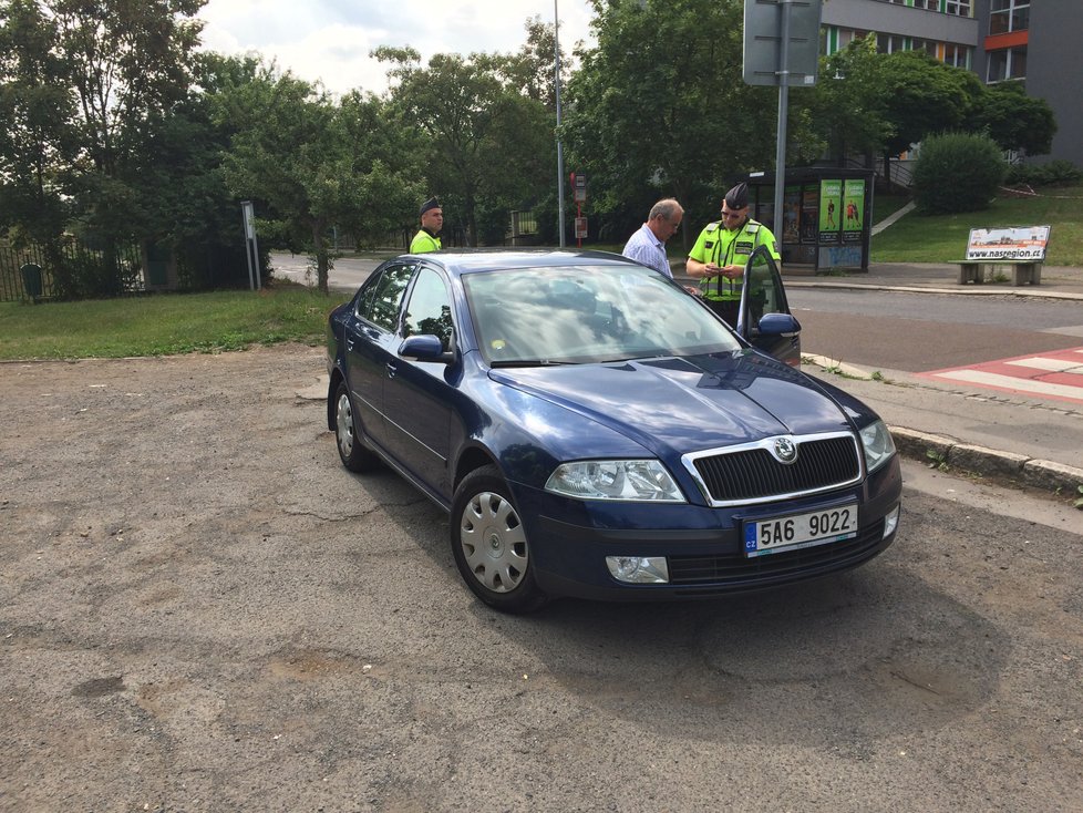 Na Spořilově proběhla dopravně bezpečnostní akce, děti hodnotily projíždějící řidiče.