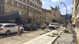 Práce na Národní třídě finišují: Koncem září budou chodníky i místa k parkování hotové