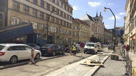 V centru Prahy kvůli opravám zkolabovala doprava.