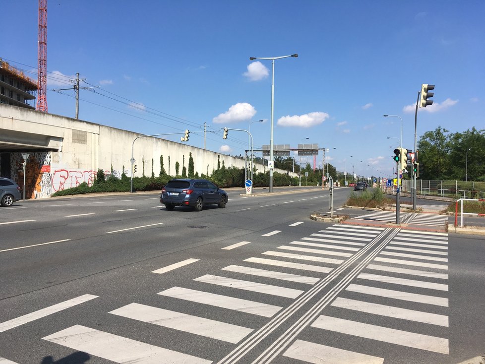 Na části Modřanské ulice na jihu Prahy se sníží maximální povolená rychlost.