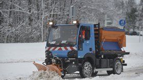 Dopravu v Česku trápí sníh (8. 1. 2019)