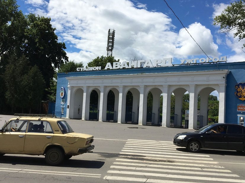 Dopravní prostředky na Ukrajině představují jedinečný fenomén. Staré stroje se přirozeně prolínají s moderními vozy
