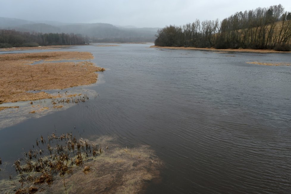 V Česku řádil vichr, zkomplikoval dopravu (11. 3.)