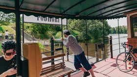 Přívozy v Praze slaví 20 let! Praha chystá oslavu: Historické lodě, autobusy a projížďky zdarma