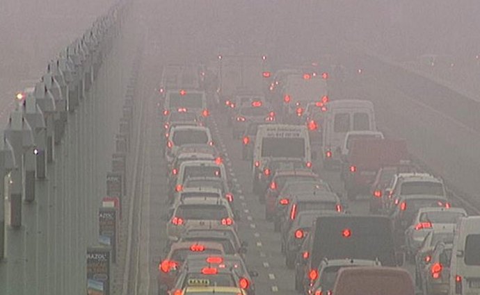 Omezení dopravy v Praze při smogu asi nebude, způsobilo by kolaps