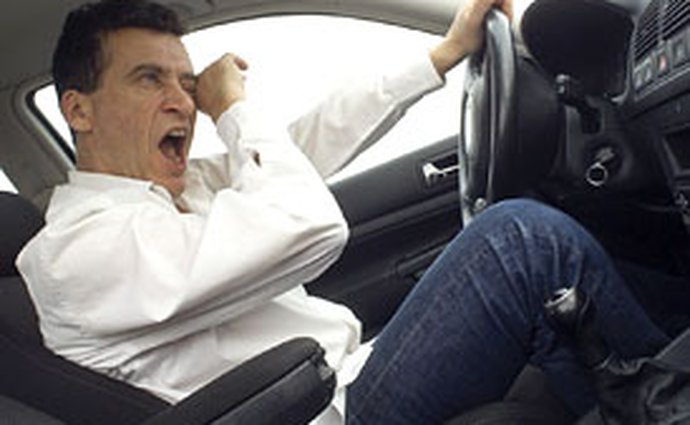 Výsledky výzkumu: Běžní řidiči podceňují nebezpečí únavy za volantem