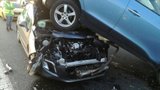 Jedno auto najelo na druhé: Nehoda na Štěrboholské spojce zkomplikovala dopravu