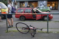 Dodávka u Prostějova smetla dva cyklisty: Jeden zemřel, druhý je ve vážném stavu