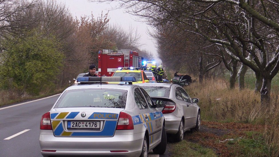 U autobusové zastávky Sychrov v ulici Náchodská došlo k tragické dopravní nehodě.