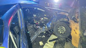 Záchranná akce u dopravní nehody na Hradecku