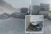 Hromadná nehoda na D1: Na zasněženém úseku se srazilo 17 aut, dvě dodávky a autobus!