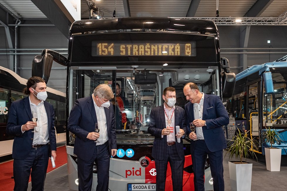 Nový elektrobus Škoda E&#39;City 36 BB, který bude jezdit v hlavním městě.