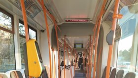 Tramvaje v Brně jsou aktuálně poloprázdné, dopravní podnik sčítá ztrátu.