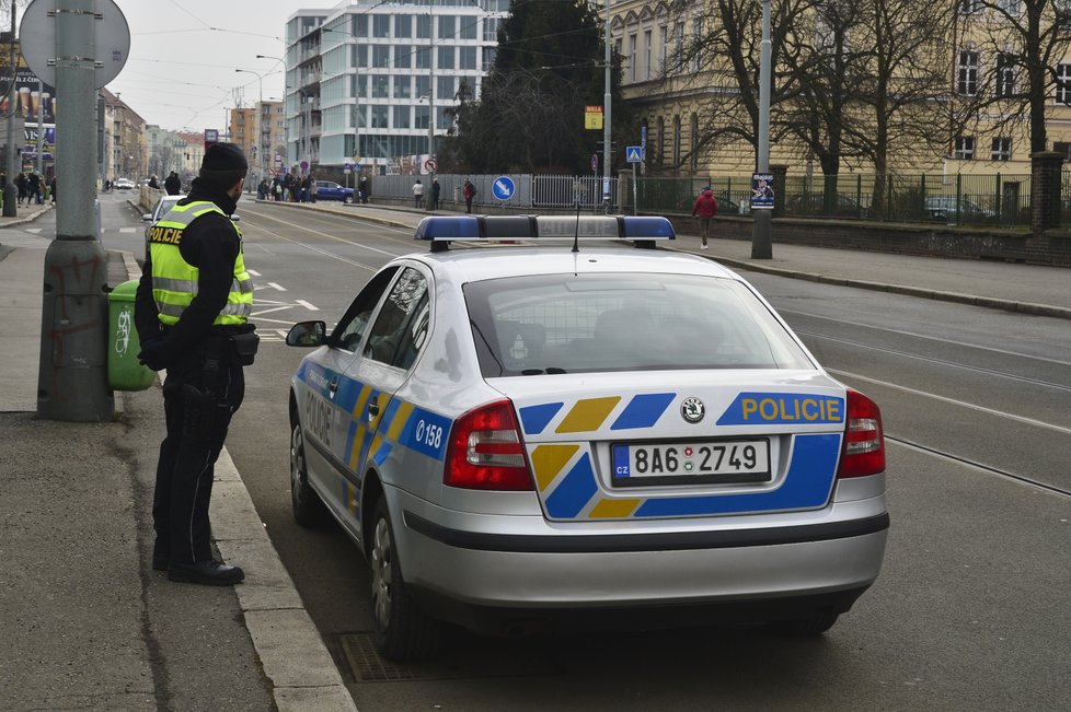 Policie bude o víkendu kontrolovat české silnice a dodržování dopravních předpisů.