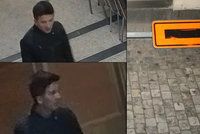 Zákeřný útok v centru Prahy: Mladík se přiřítil k hloučku lidí a značkou udeřil muže po hlavě!