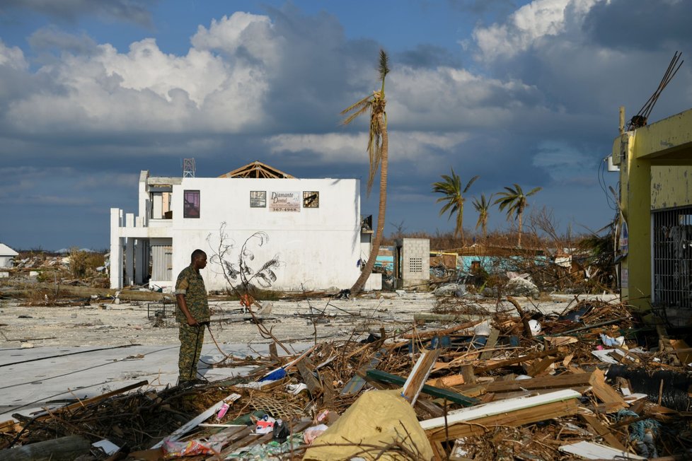 Takovou spošť za sebou zanechal hurikán Dorian na Bahamách.