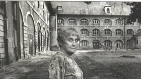 Jedna z posledních brněnských Židovek, zavlečených nacisty do terezínského koncentračního tábora, Doris Grozdanovičová (†92), ve středu zemřela.