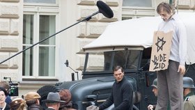 Natáčení filmu Anthropoid: Jamie Dornan před kamerou s mrtvým Židem!
