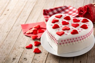 Srdeční záležitost: Potěšte své blízké dortem ve tvaru srdce, 40 nejkrásnějších najdete v naší galerii 