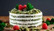 Mechový dort má zelený korpus díky špenátu.