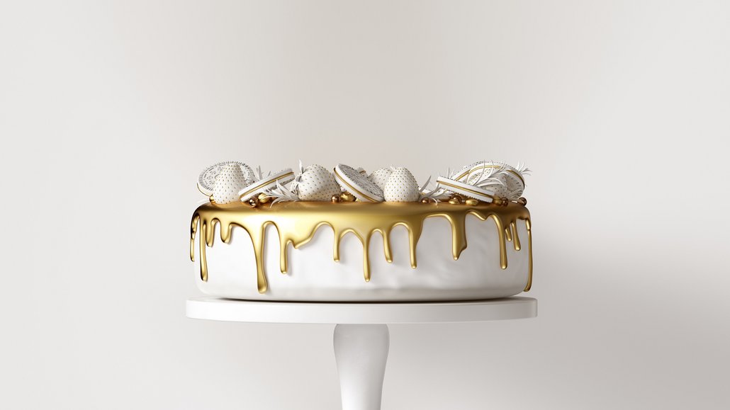 Bílozlatý luxusní dort s jahodami a kulatými sušenkami